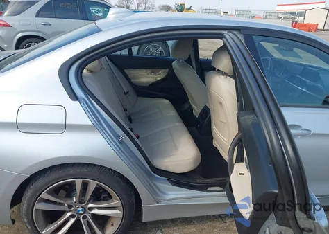 2015 BMW 328I z USA, uszkodzony, nr VIN WBA3A5C51FP647079